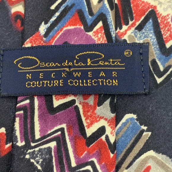 Oscar De La Renta Couture Collection Men's Silk Necktie Black Red Blue Geometric - Picture 3 of 5